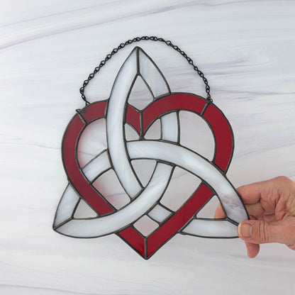 Celtic Triquetra Sisters Knot - Red & White