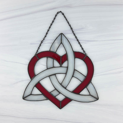 Celtic Triquetra Sisters Knot - Red & White